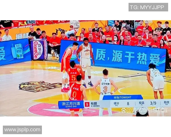 约翰-埃格伯努连续三场CBA比赛砍下30+得分，震撼全场！