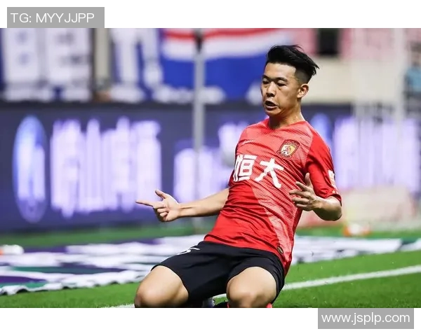 韦世豪精彩突破展现个人能力助力球队攻入制胜一球